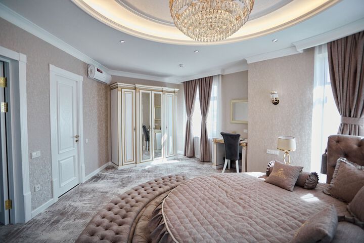Room 44 of 93