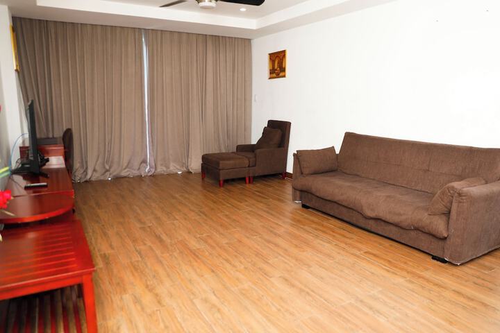 Room 10 of 23