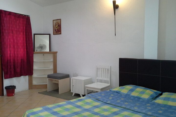 Room 3 of 51