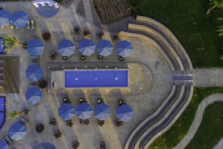 Hotel Exterior 62 of 75