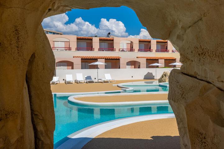 Pool 2 of 8
