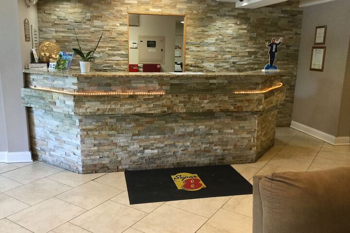 Check-in/check-out kiosk