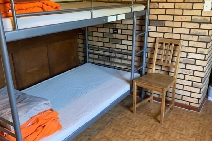 Room 2 of 17