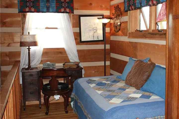 Room 3 of 26