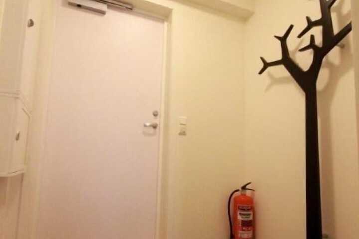 Room 8 of 19