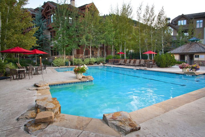 Pool 389 of 493