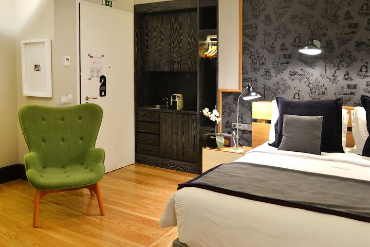 Room 32 of 143