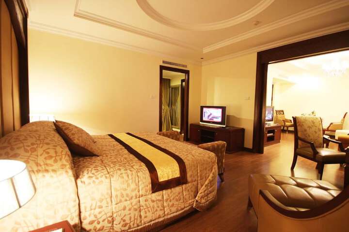 Room 20 of 76