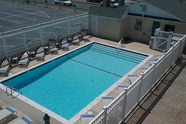 Pool 24 of 27