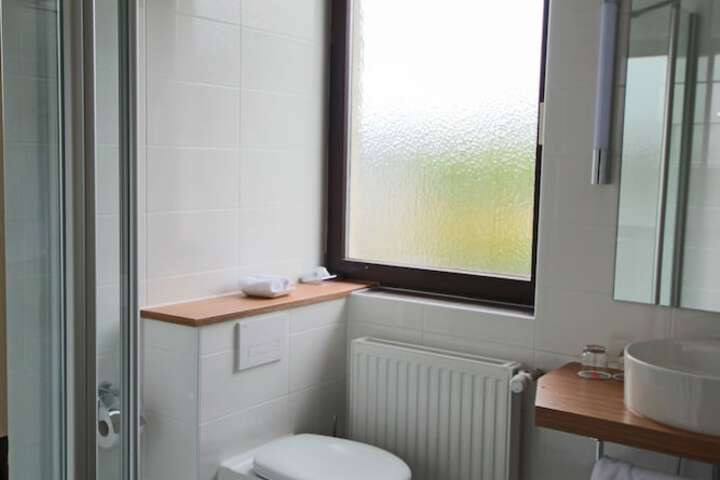 Room 46 of 74