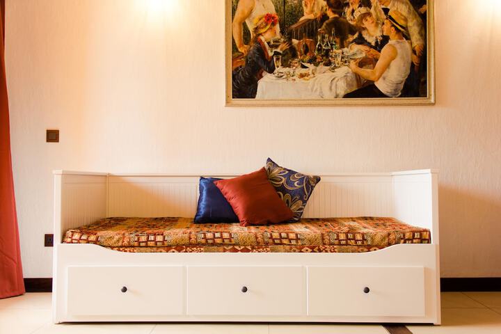 Room 16 of 39