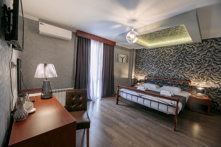 Room 18 of 22