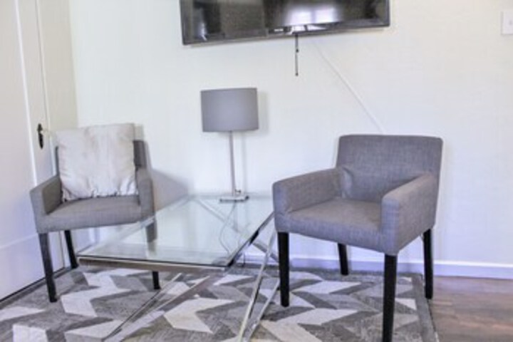 Room 12 of 34