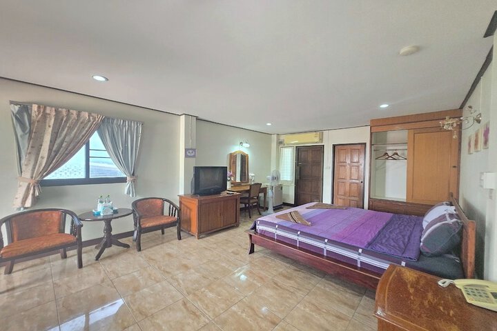 Room 4 of 59