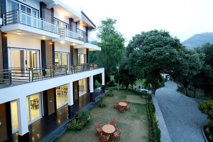 Hotel 4 of 7