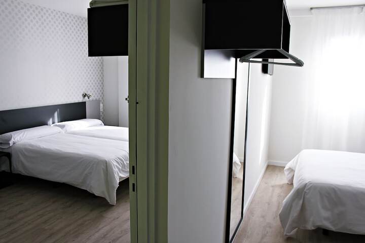 Room 26 of 65