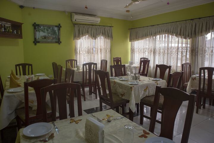 Dining 52 of 67