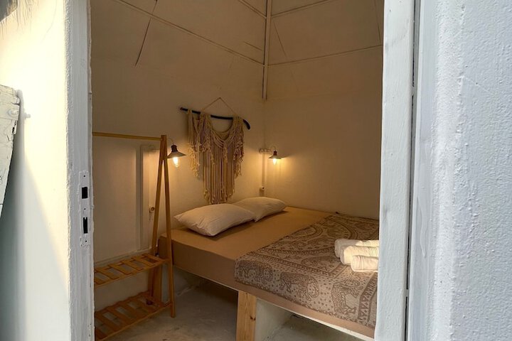 Room 5 of 14