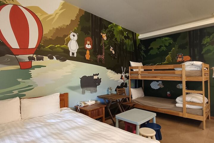 Room 10 of 74