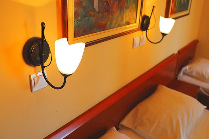 Room 10 of 41