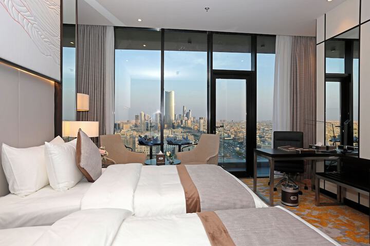 Room 25 of 29