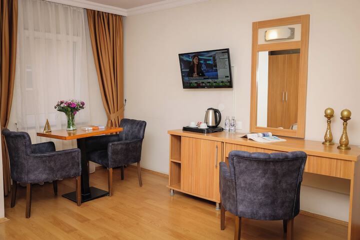 Room 20 of 28