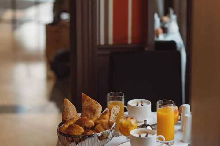 Breakfast/Coffee Service 71 of 101