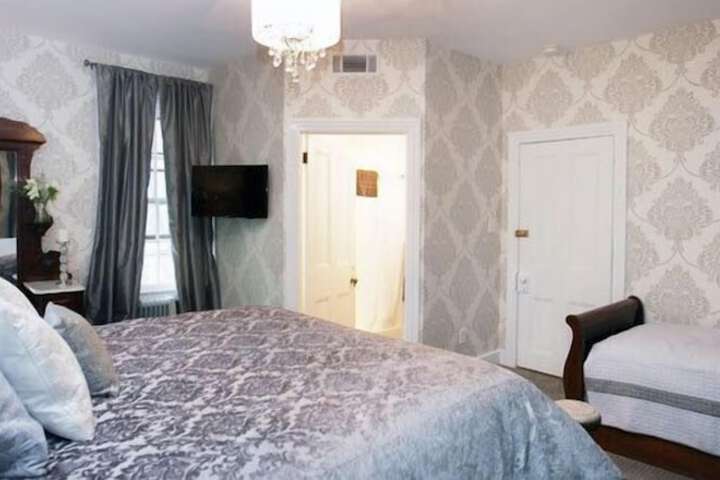 Room 13 of 46