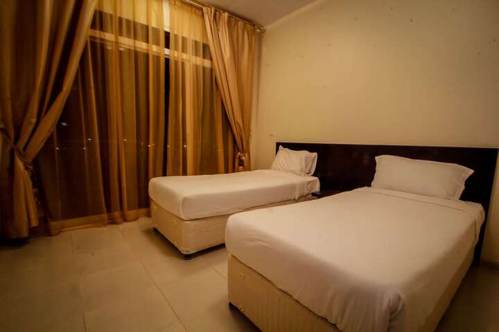 Room 14 of 26