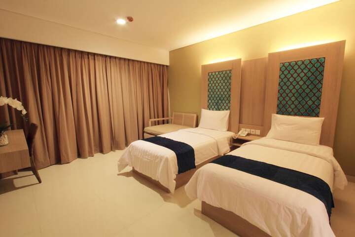 Room 4 of 72
