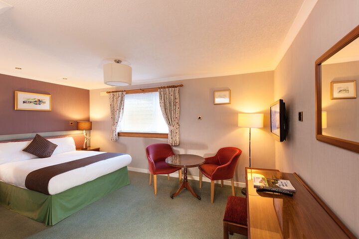 Room 8 of 40