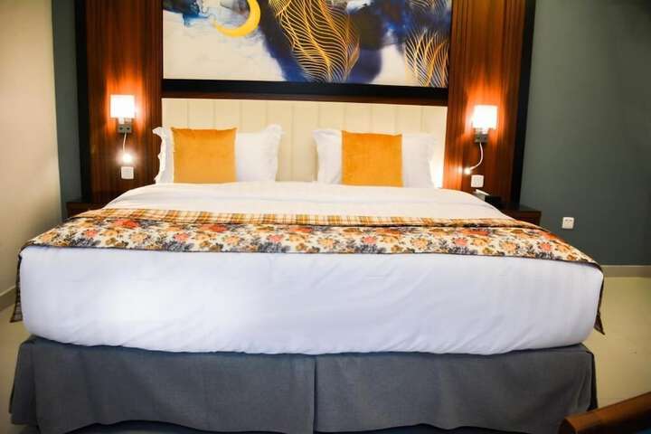 Room 10 of 22