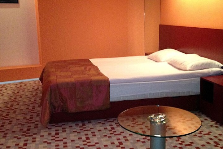 Room 3 of 14