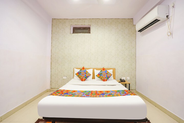 Room 19 of 33