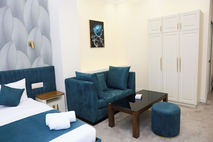 Room 32 of 133