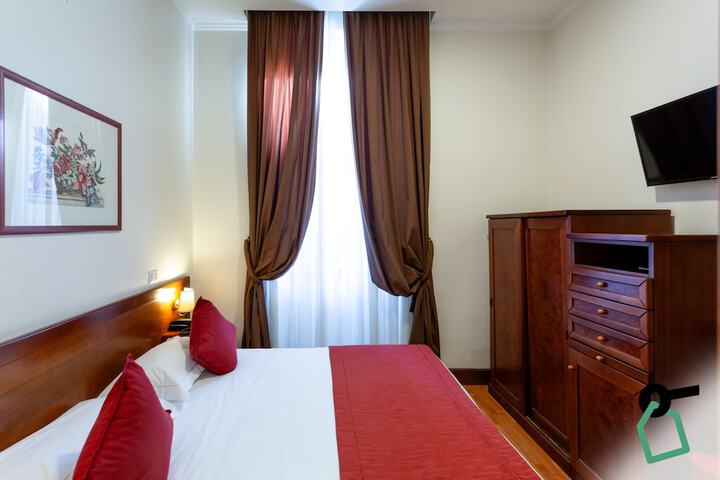 Room 12 of 26