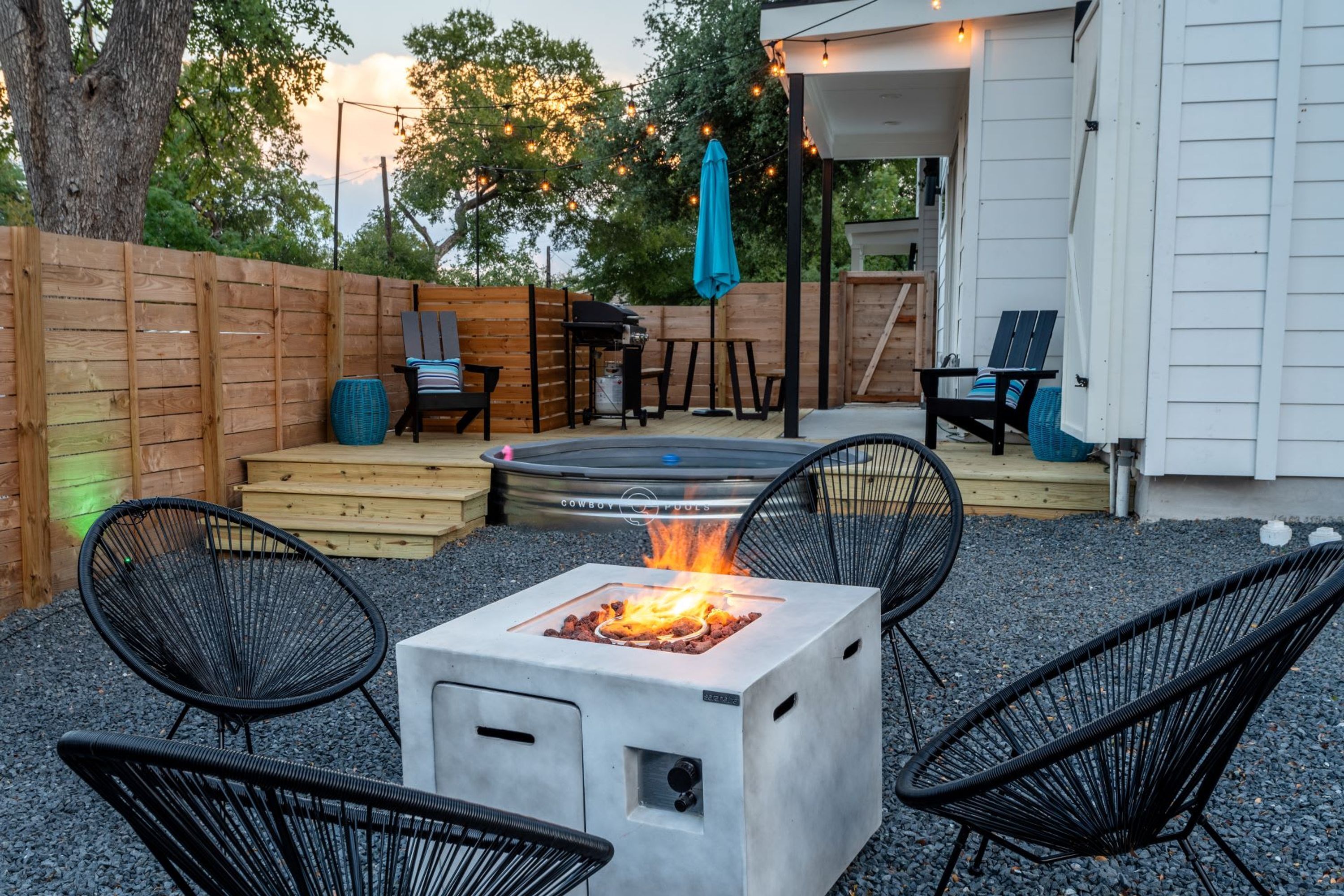 Eastside Home w Awesome Yard - Golf Pool Firepit