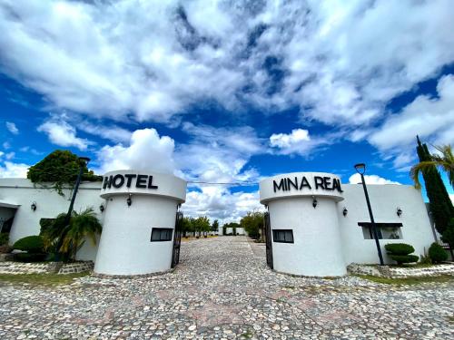 Exterior of Hotel Mina Real