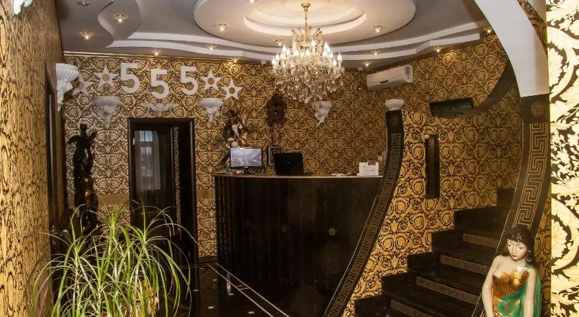 555 Hotel