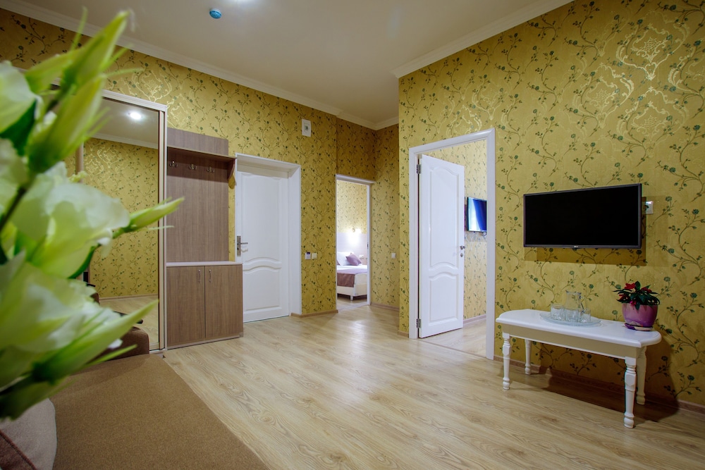General 10 of 217