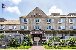 Photo of Harbor House Hotel and Marina