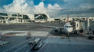 Hotel Yash Regency - Managed by JMD Group
