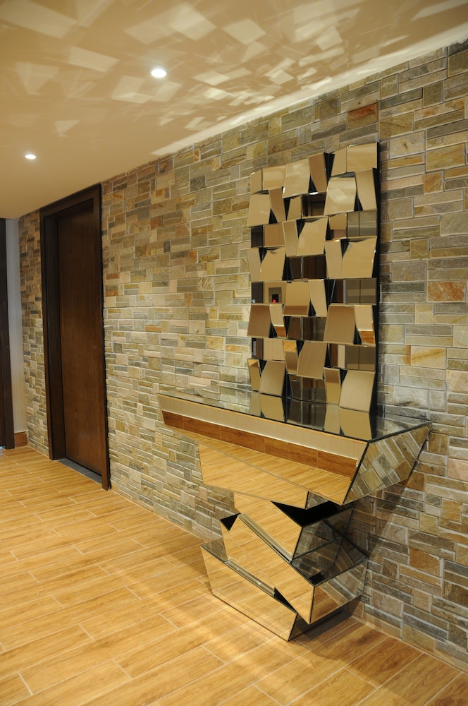 General 32 of 192