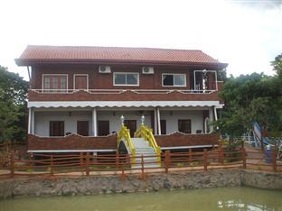 Aqua Village Hotel