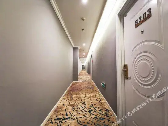 Up Star Hotel
