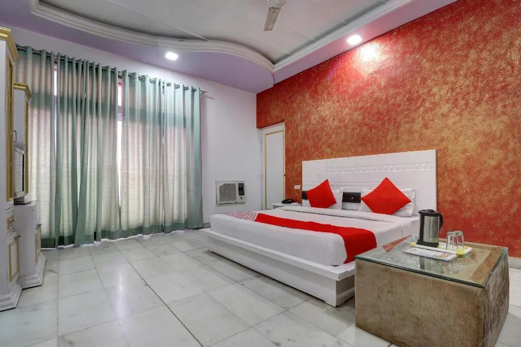 Mandakini Palace Kanpur