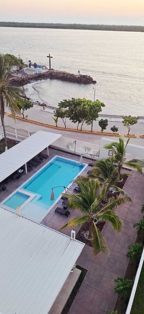 Hotel Bahía Paraíso