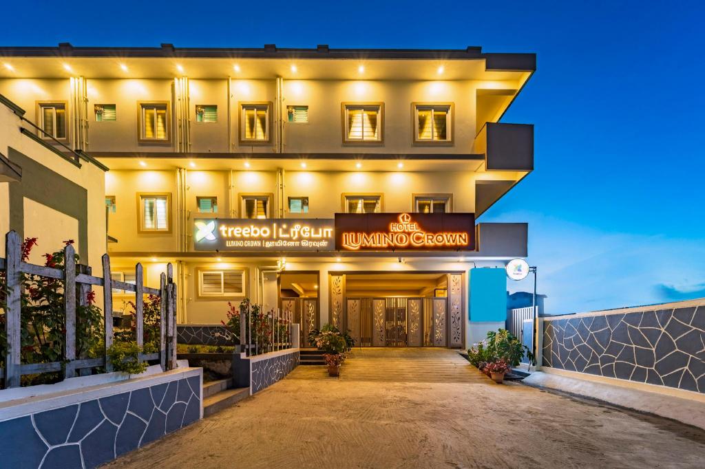Treebo Lumino Crown 850 Meters From Ooty Lake