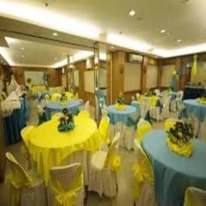 Exterior of Kabayan Hotel Monumento