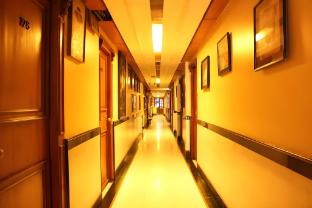 Hotel Highway Inn (Complimentary Wi-Fi)
